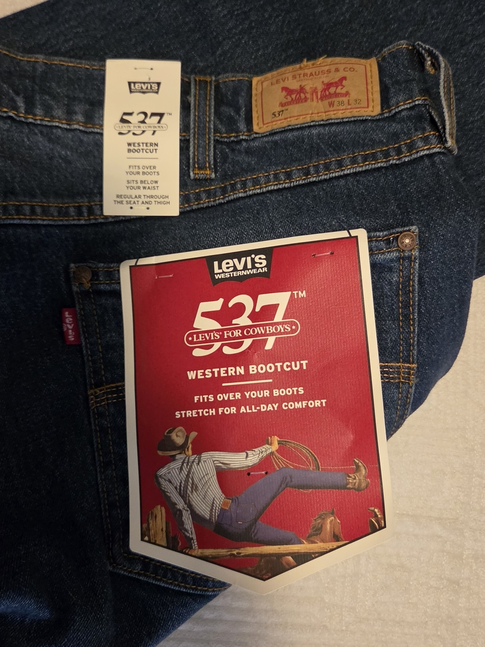 NWT Levi's 537 Western Bootcut, Size 38x32
